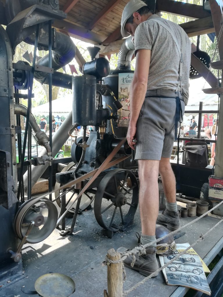 Stationary engine at the Chinon Classic 2019
